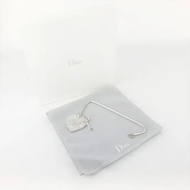 DIOR 디올 하트 크리스탈 스톤 테이블 책상 가방걸이 A869