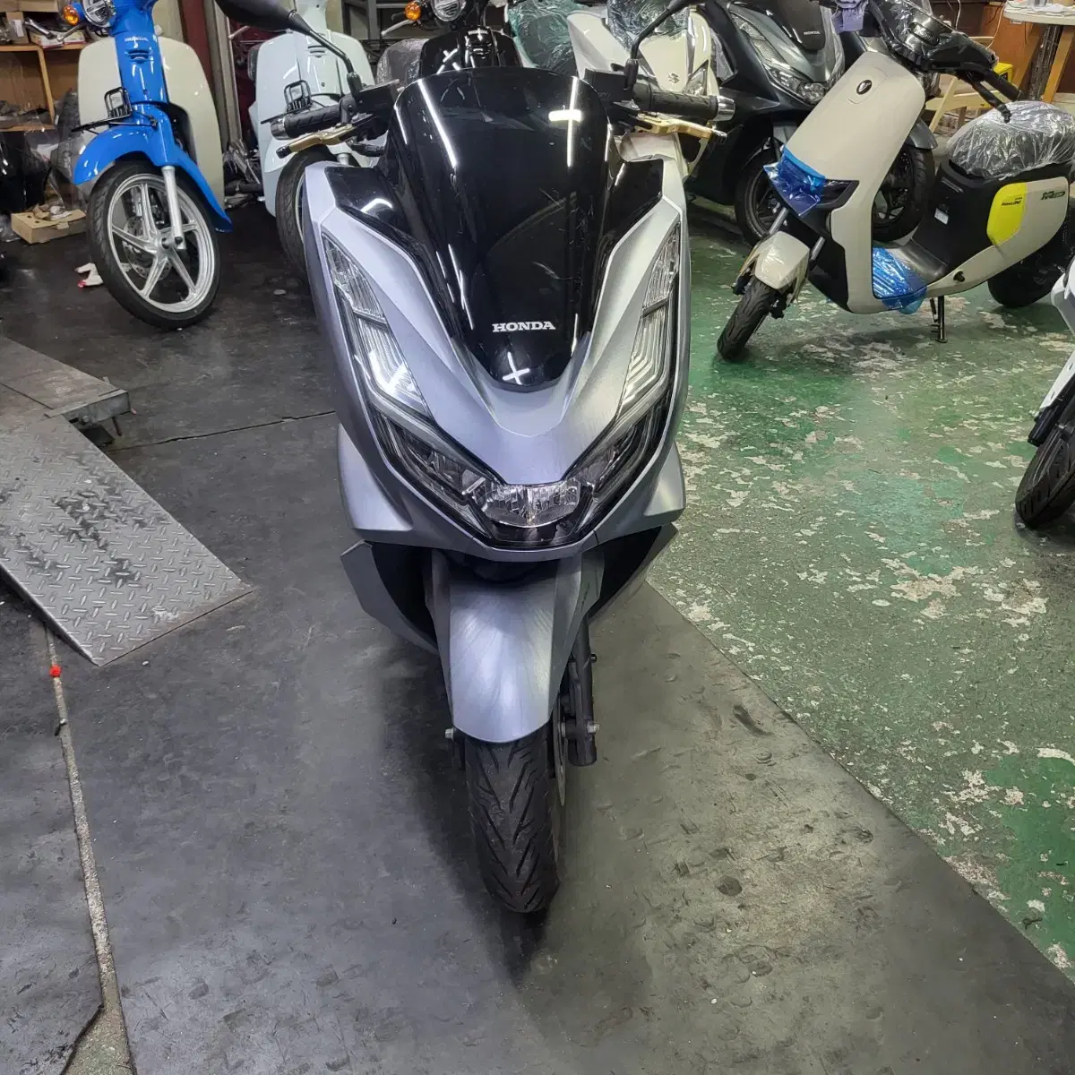 PCX21ABS 중고판매