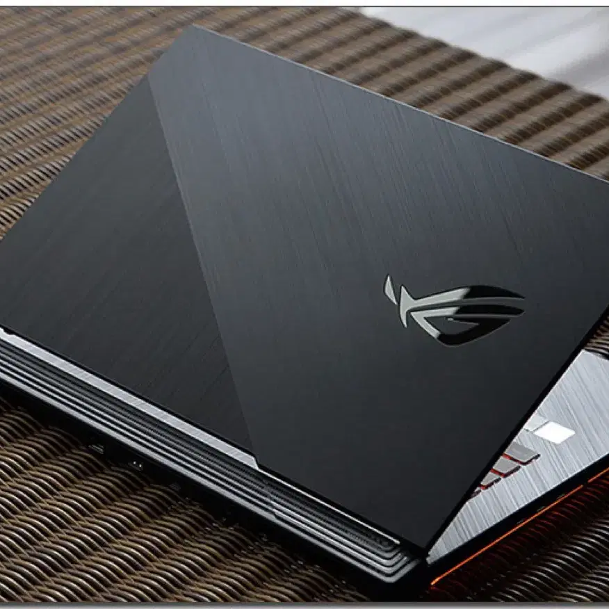 아수스 로그 스트릭스 g712l(asus rog strix g712l)