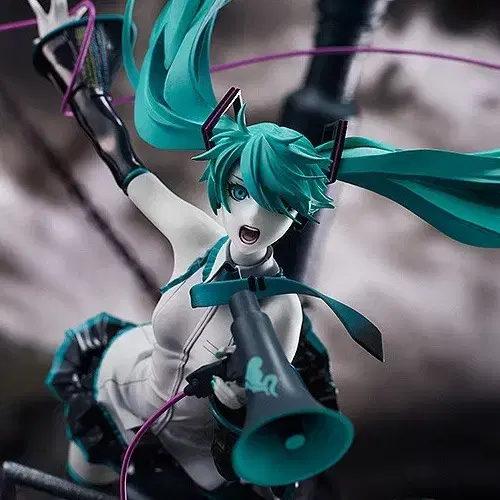 (Goodsmile) 20th Anniversary Hatsune Miku Love is War Refine Figure