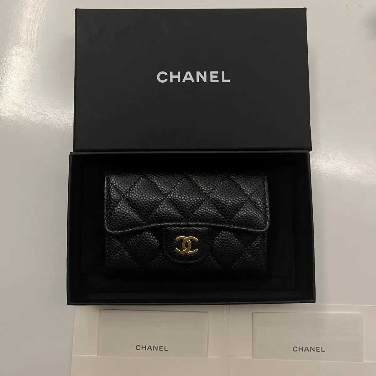 Chanel 샤넬 클래식 카드 홀더 그레인드 카프스킨 & 골드 메탈 블랙