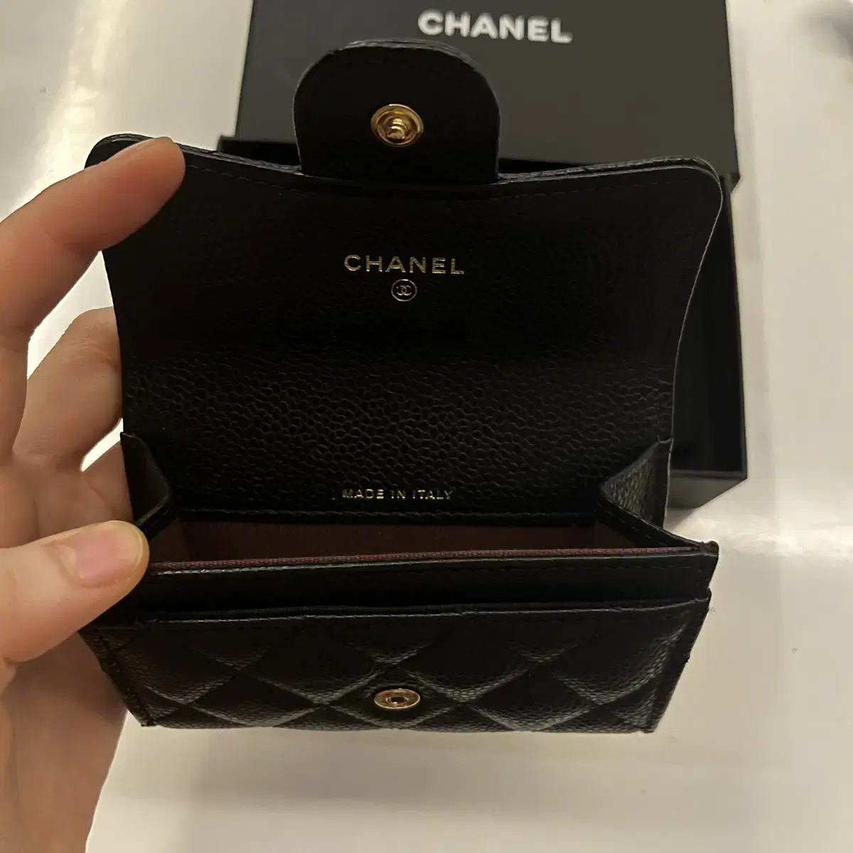 Chanel 샤넬 클래식 카드 홀더 그레인드 카프스킨 & 골드 메탈 블랙