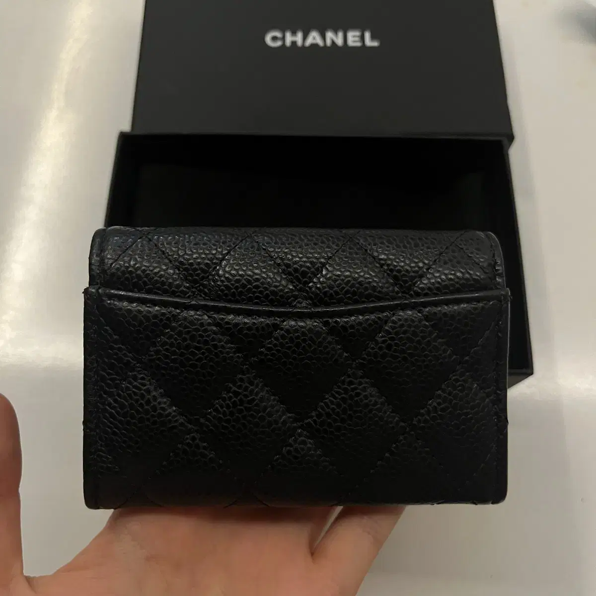 Chanel 샤넬 클래식 카드 홀더 그레인드 카프스킨 & 골드 메탈 블랙