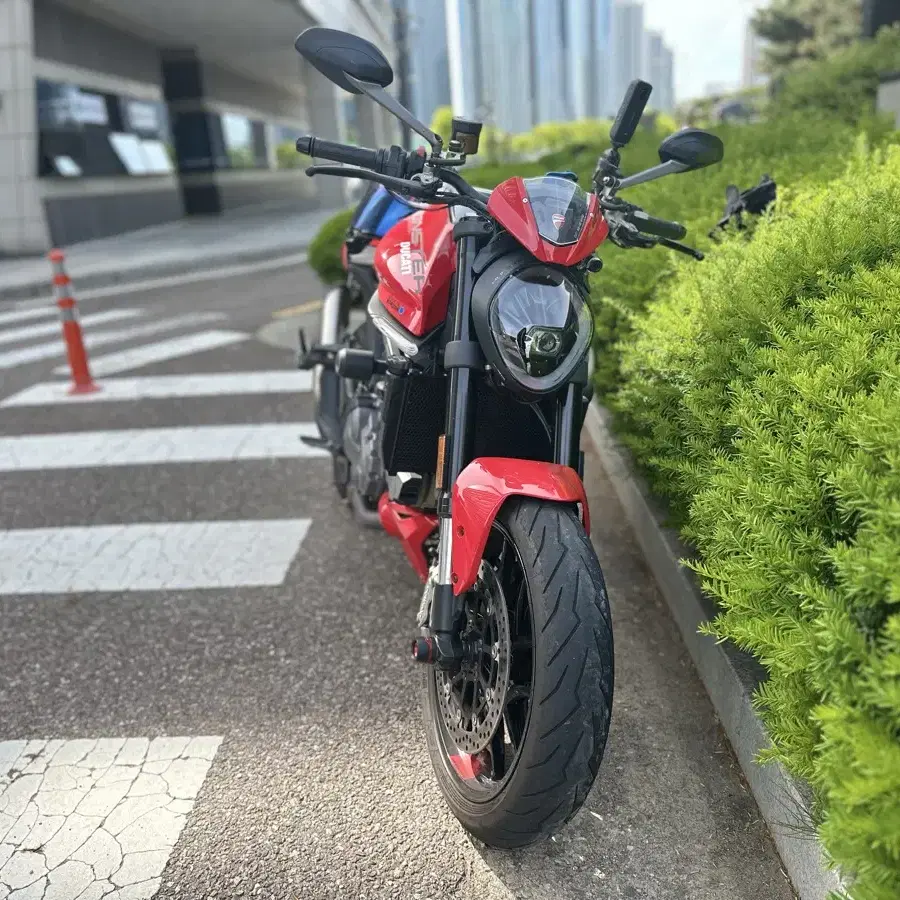 중고 오토바이 Ducati Monster 2021