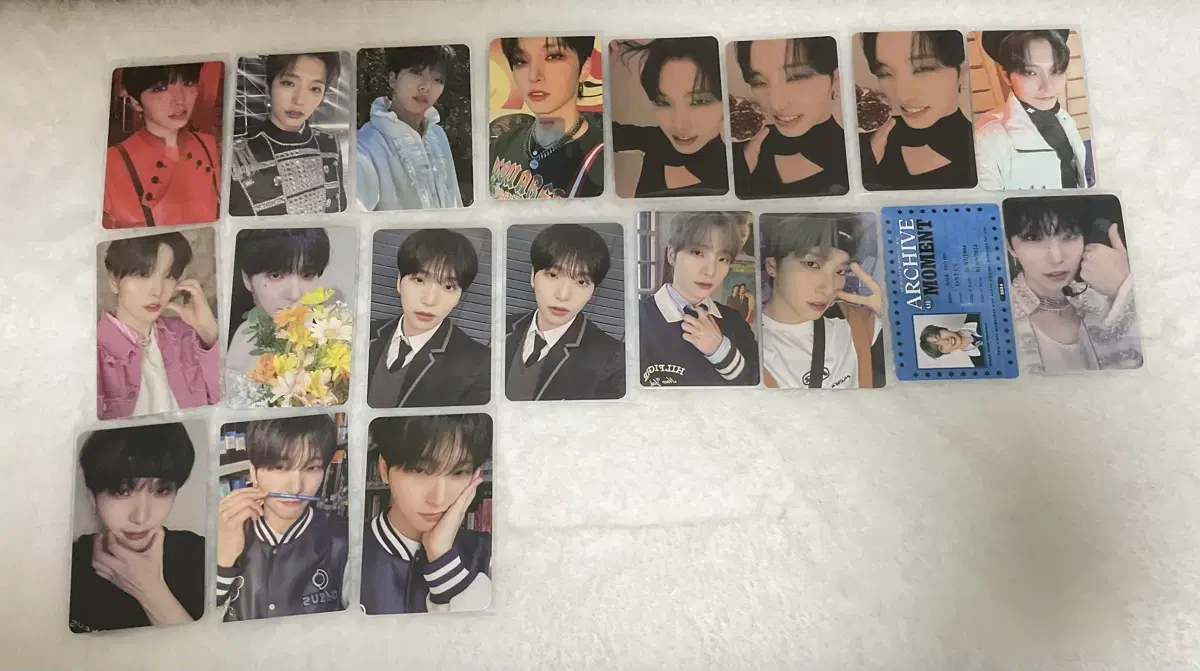 (급전)"Half-priced Delivery"Oneus photocard bulk