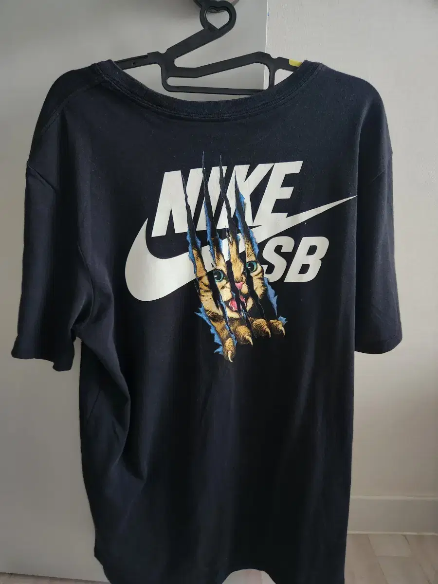 Nike SB Cat Scratch Cat Short Sleeve T-Shirt