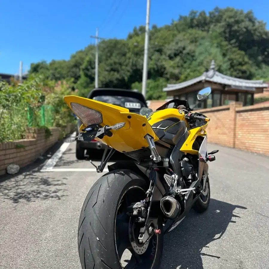 R6