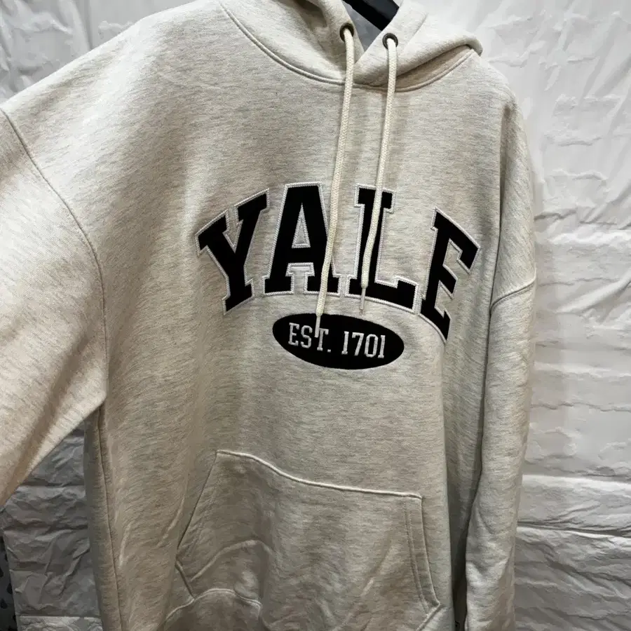 YALE 예일 후드티