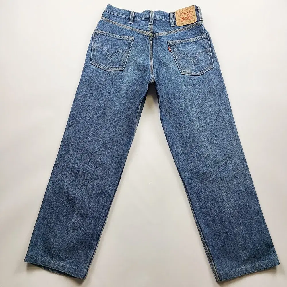 Levi's 550 Jeans Dated Denim Size 30 NO.4695