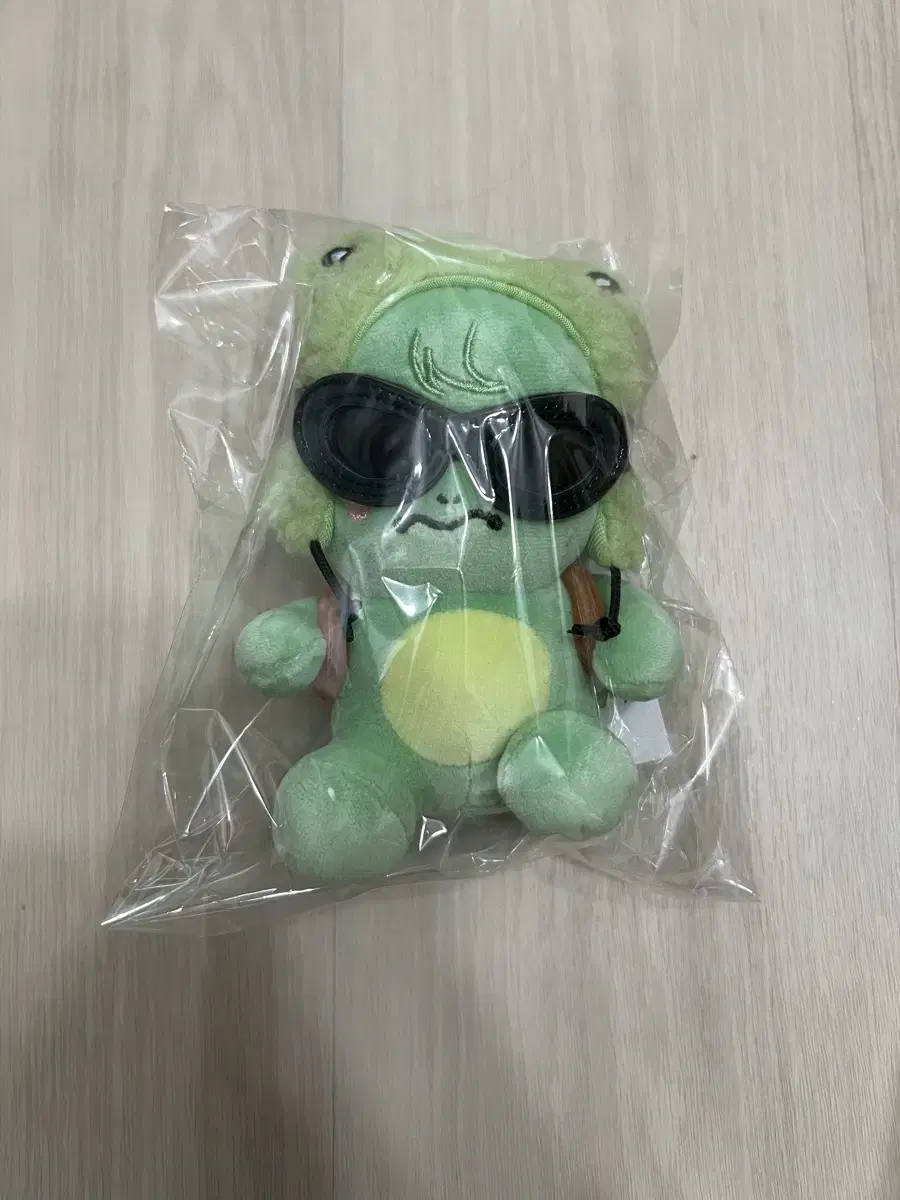 Monsta X merchandise doll sells (unsealed, ham sang takO)