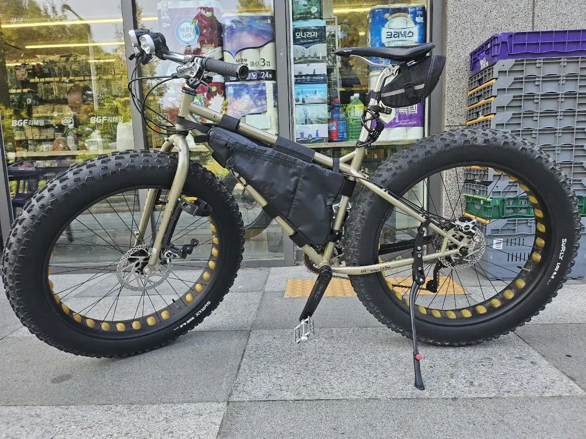 sulli, the pinnacle of fat bikes. Moonlander S-size