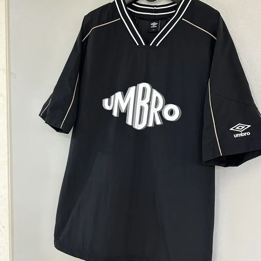 [UMBRO] 엄브로 남성 스포티 반팔 피스테 BLK