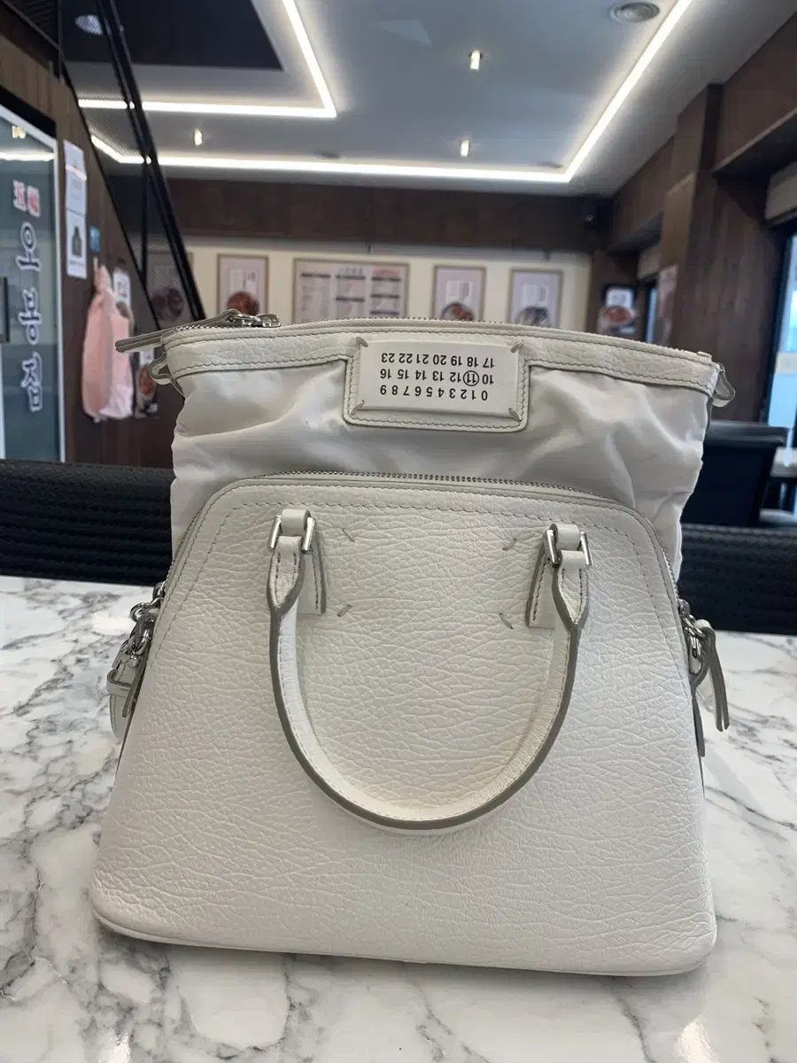 MARGIELA 5AC SHOULDER BAG (IVORY)