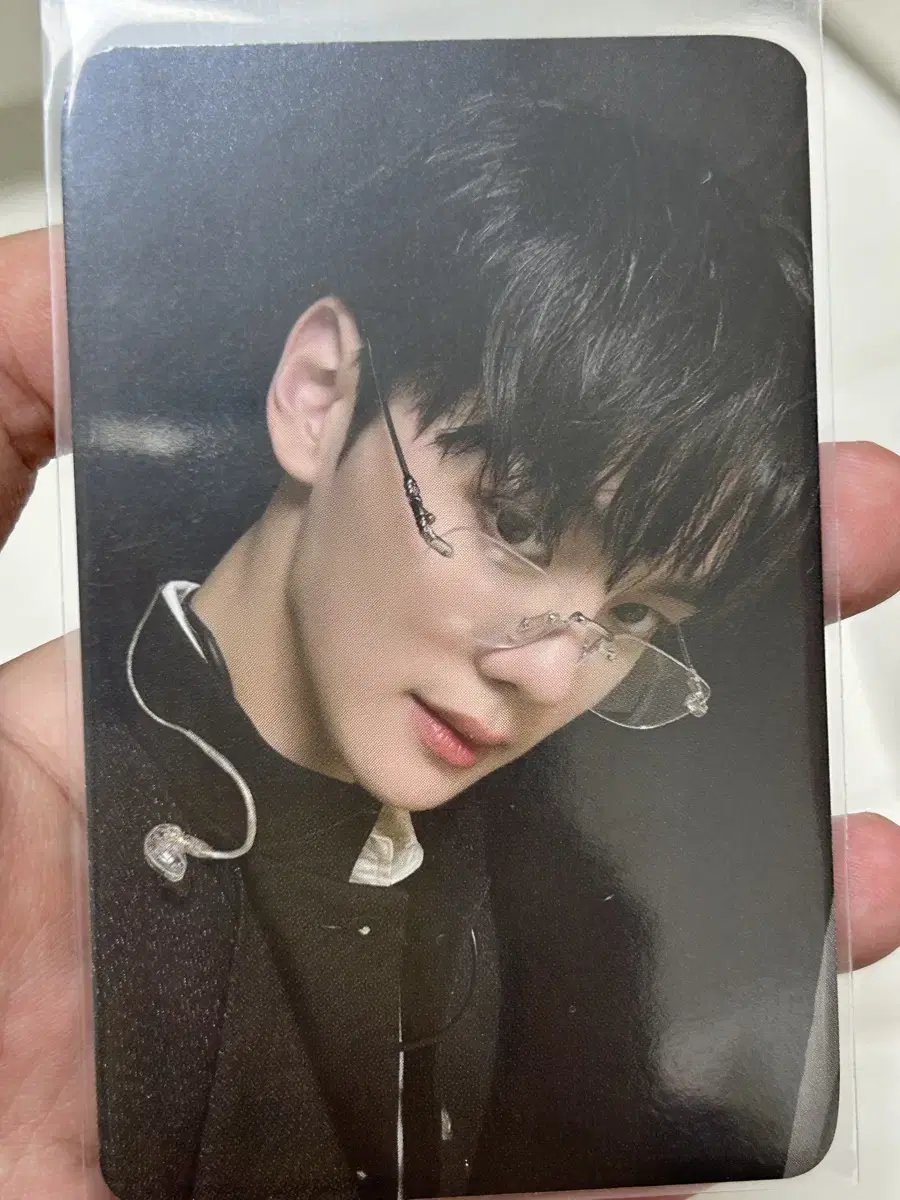 zerobaseone kim gyuvin rimless glasses ld unreleased photocard