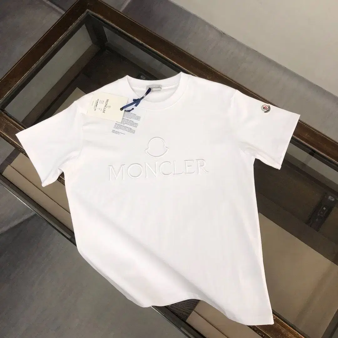 Montee shirts