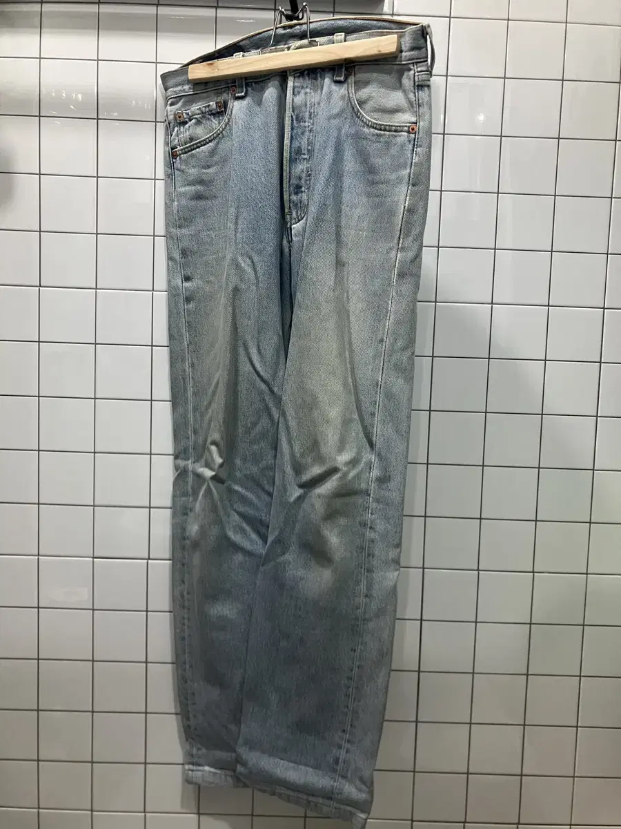 90s levis 501