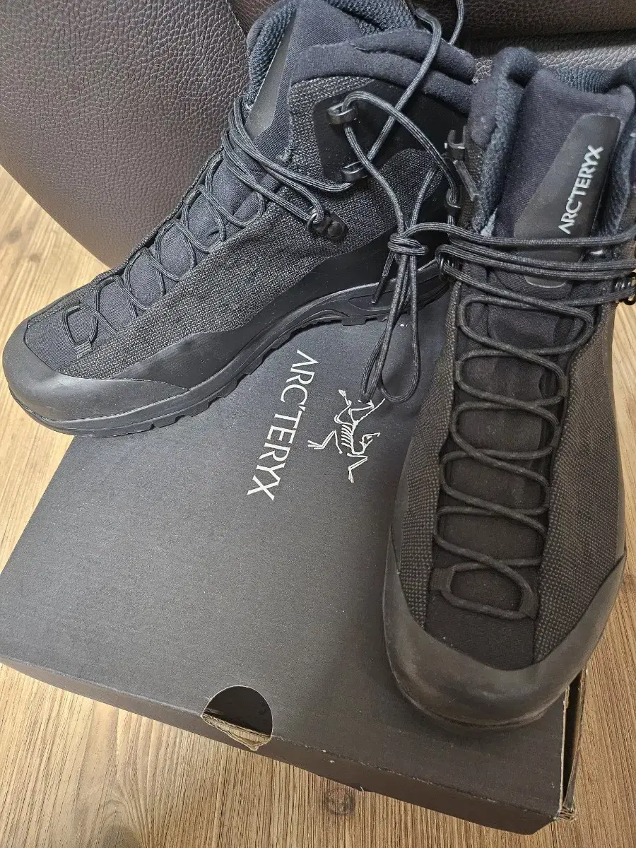 등산화 아크테릭스 아크럭스( acrux) TR GTX M 255