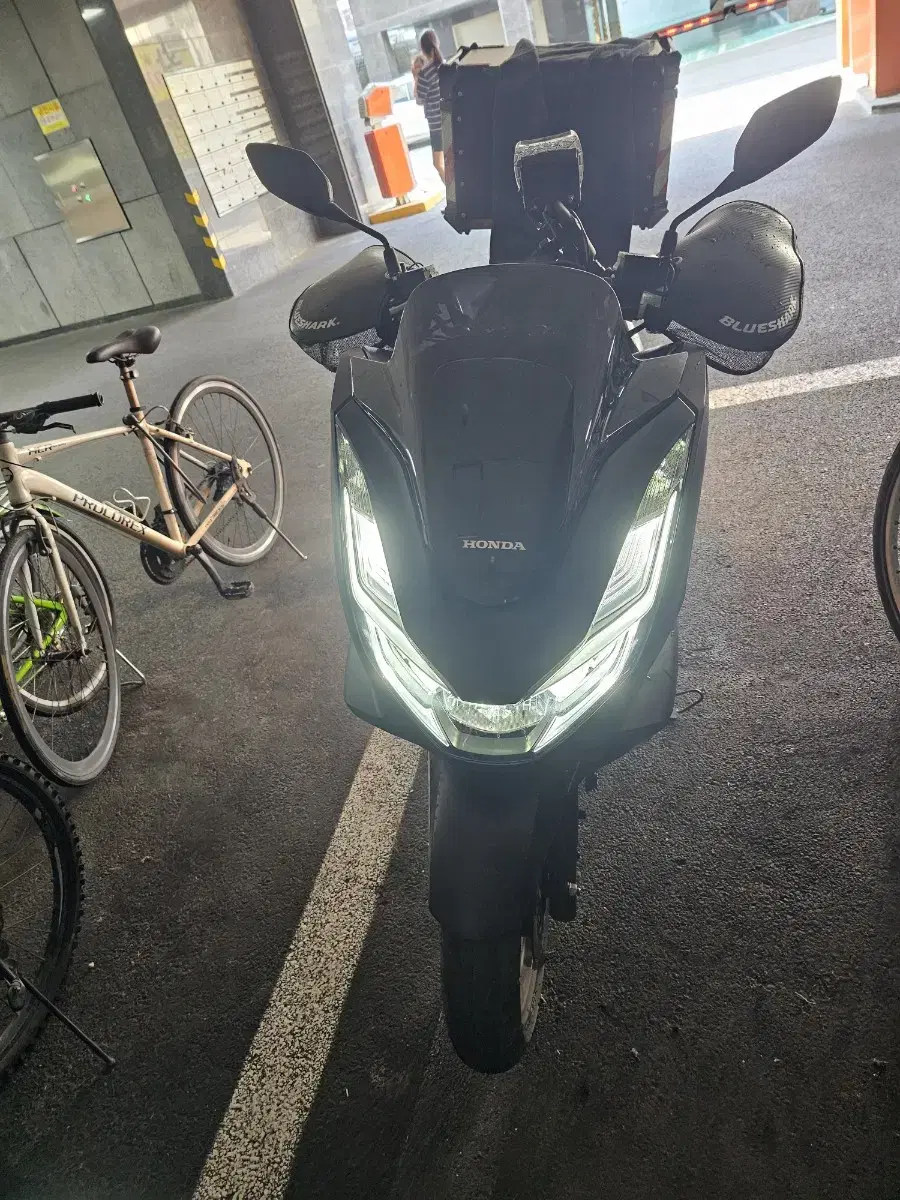 Pcx125 2021년식 10802km 폐지완료