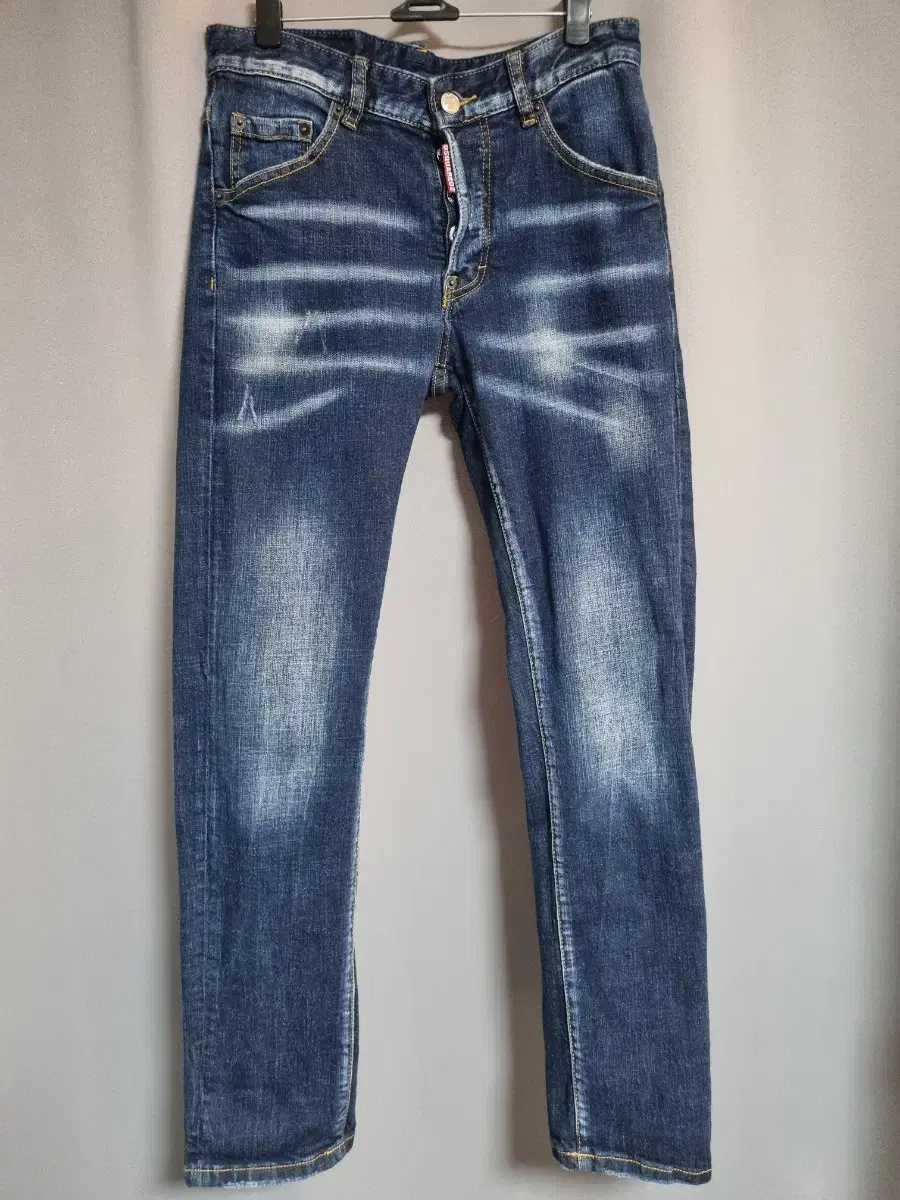 Distressed 2 Classic Kenny Twisted Jean Medium Blue Wash Denim Jeans