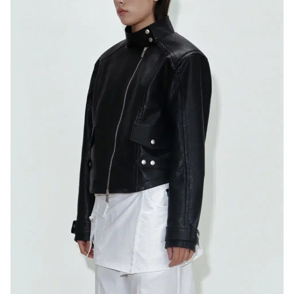 세릭 LEATHER ZIPPER JACKET