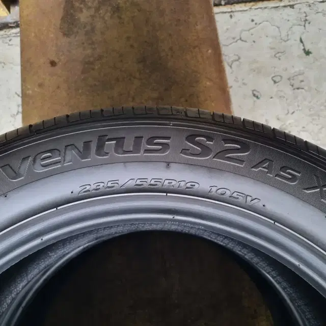 [인천중고타이어] 235/55R19 105V 한국타이어 벤투스S2AS X