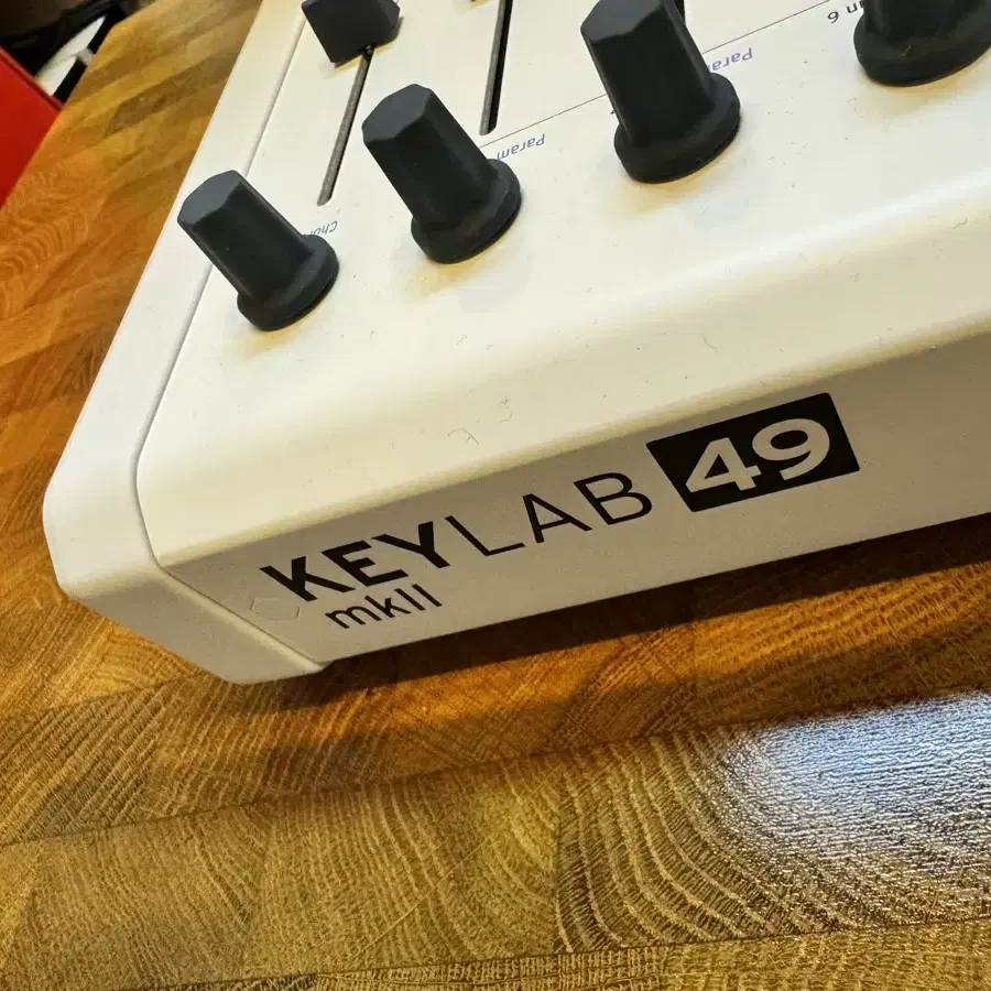 Arturia KEYLAB49mk2 힌색