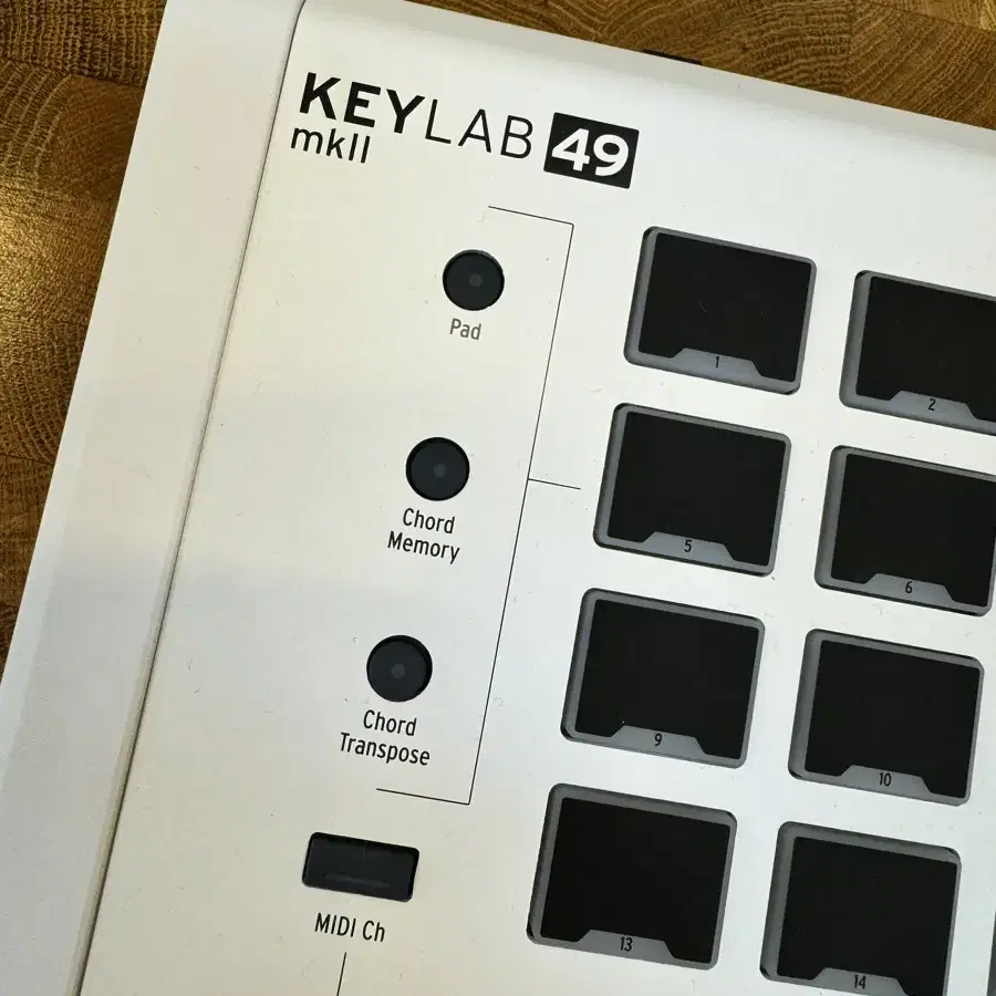 Arturia KEYLAB49mk2 힌색