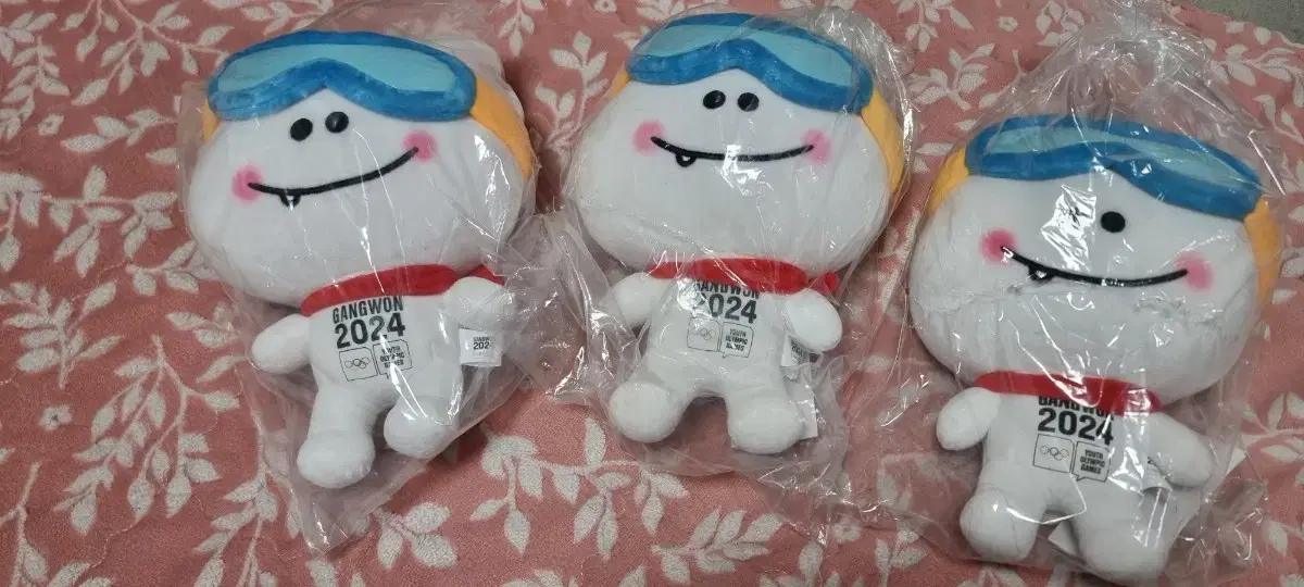 3 Youth Olympic mascot muncho dolls