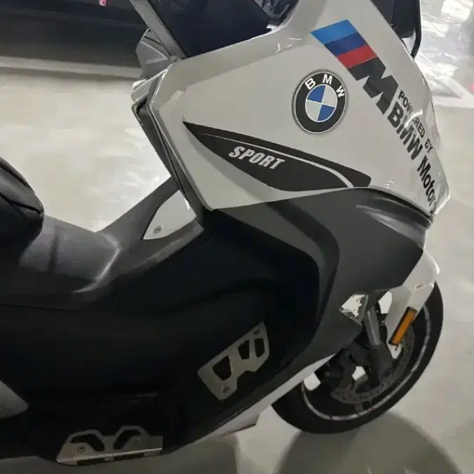 BMW C650판매