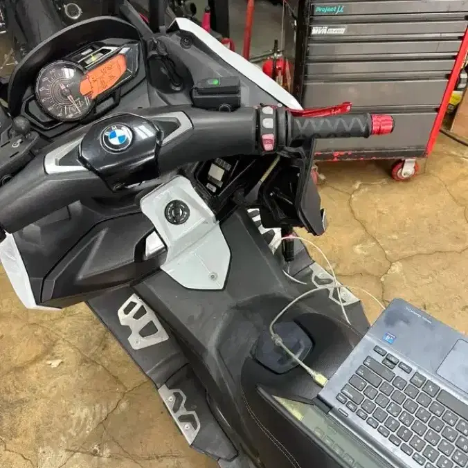 BMW C650판매