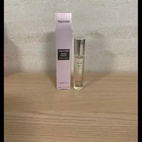 택포 톰포드 로즈프릭 10ml 스프레이형스틱형  새상품