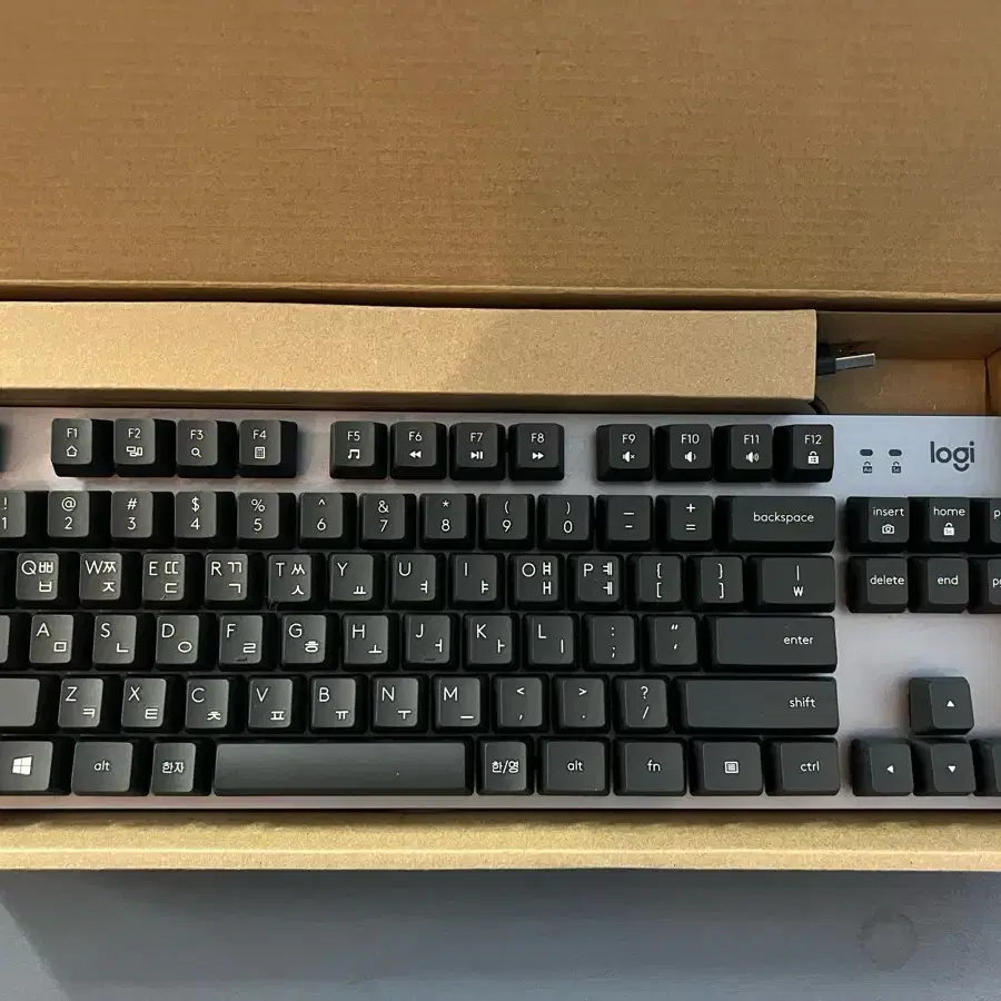 로지텍 키보드 TKL MECHANICAL K835 (적축)