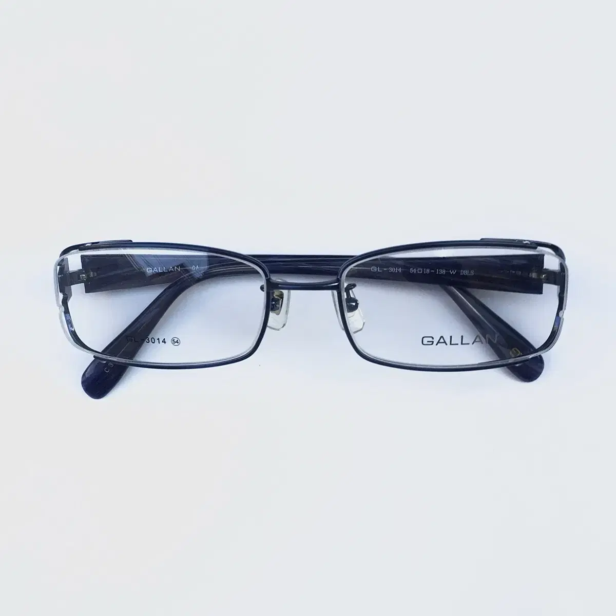 Blue wave frame glasses