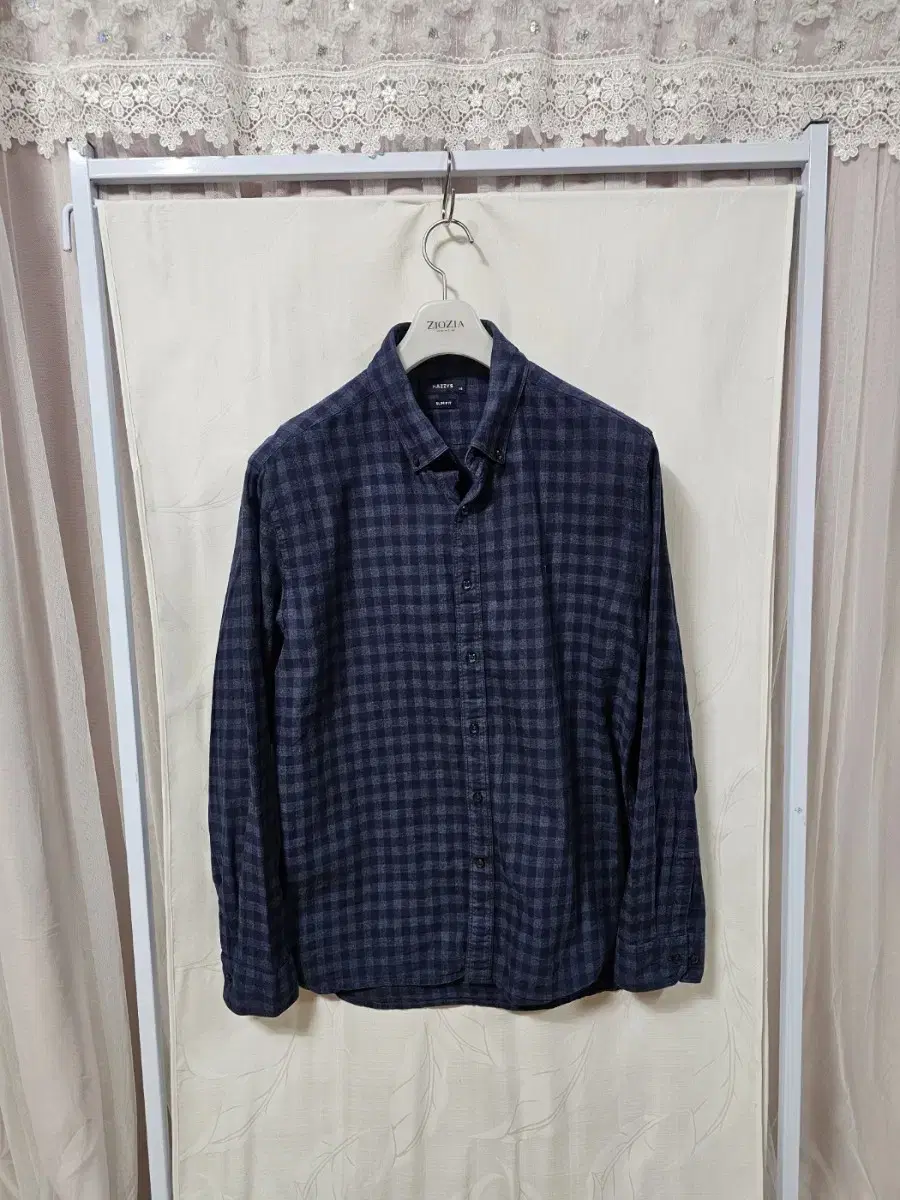 Hedges Long Sleeve Shirt (110)