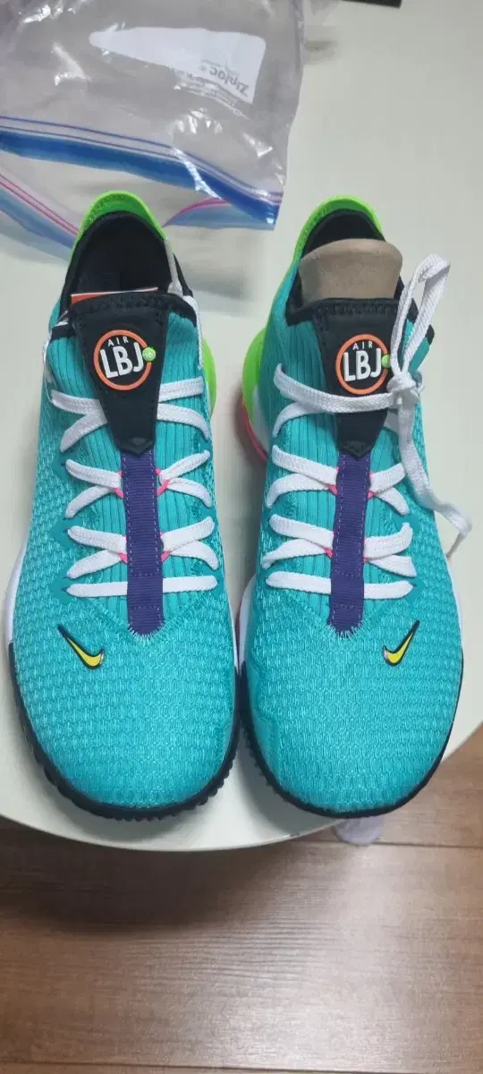 LeBron 16 rowoon