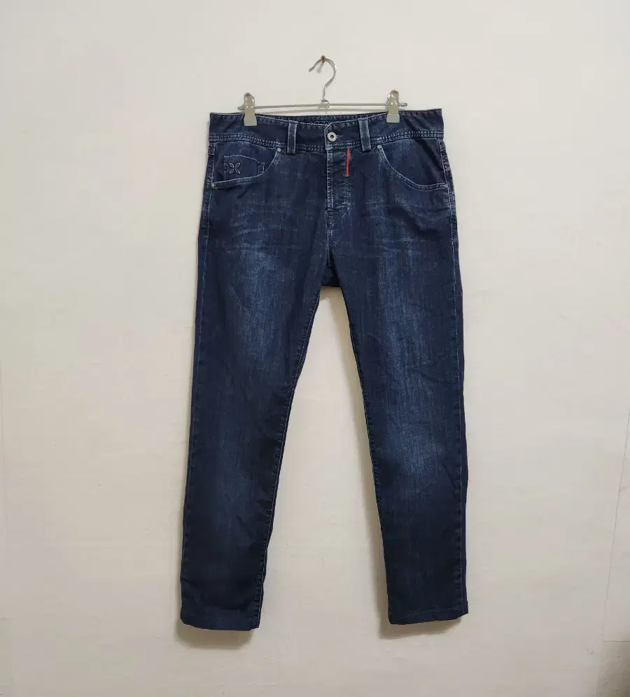 [Montura] 34" Men's Jeans