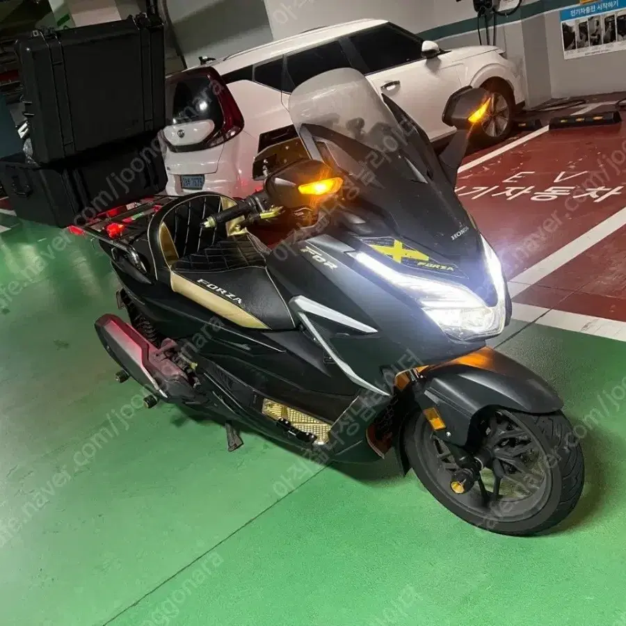 혼다 포르자 350cc 21년식