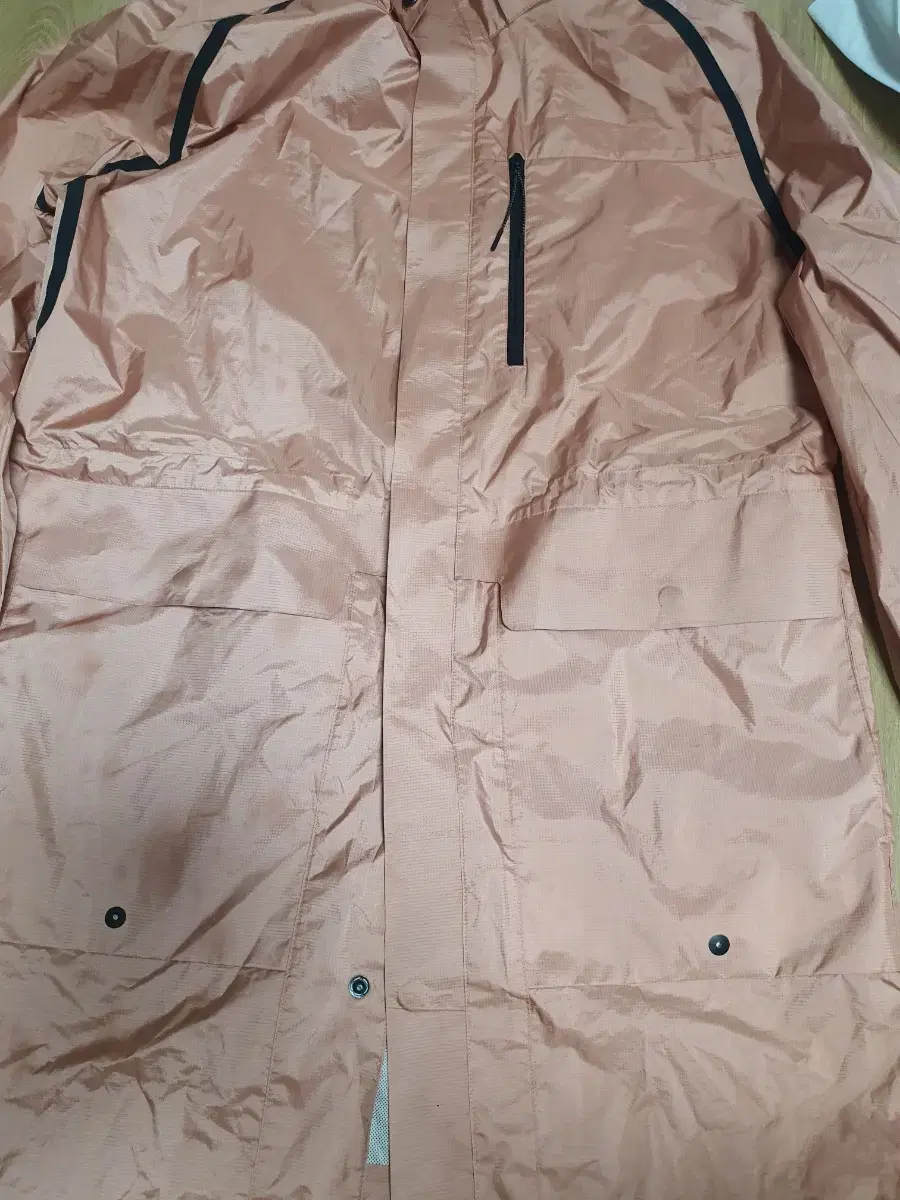 Puma Raincoat Size 100