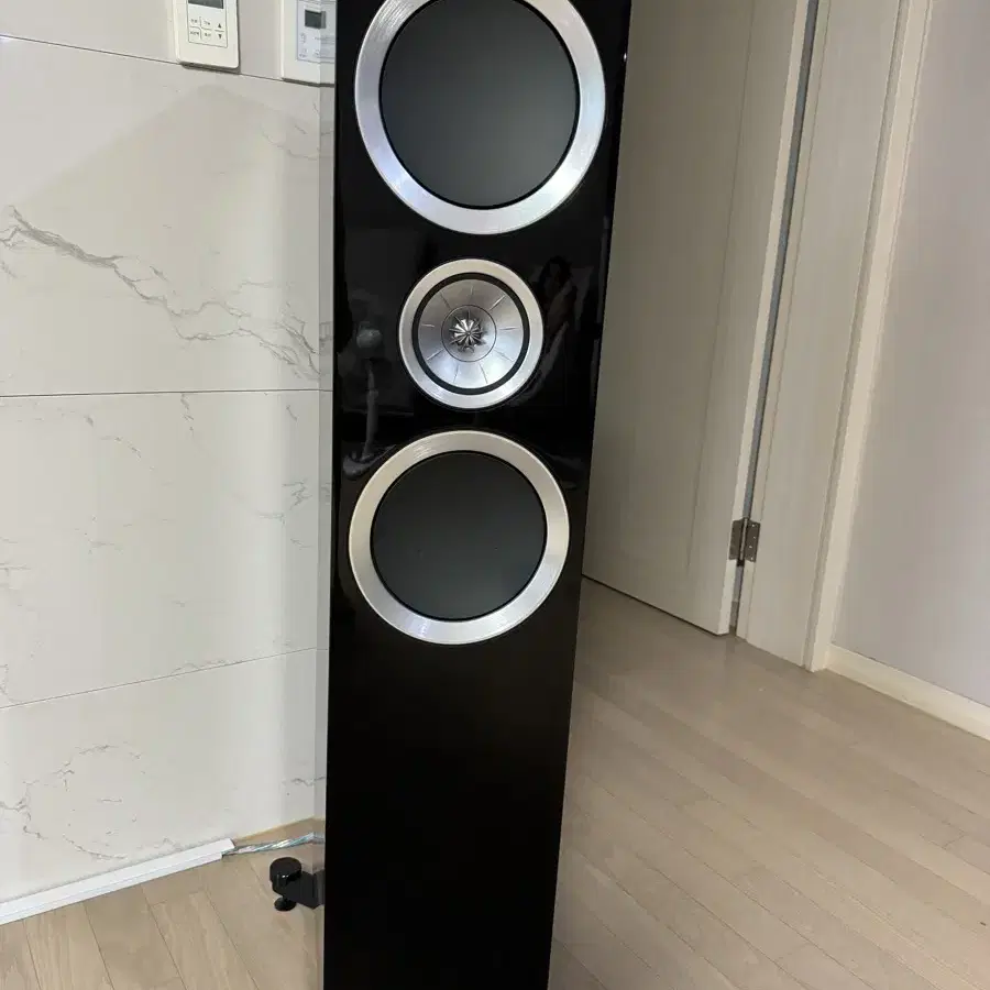 Kef r900 스피커