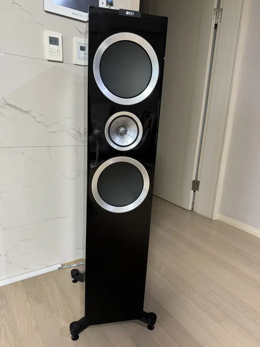 Kef r900 스피커