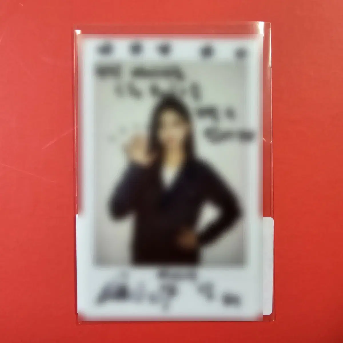 stayc isa sign polaroid