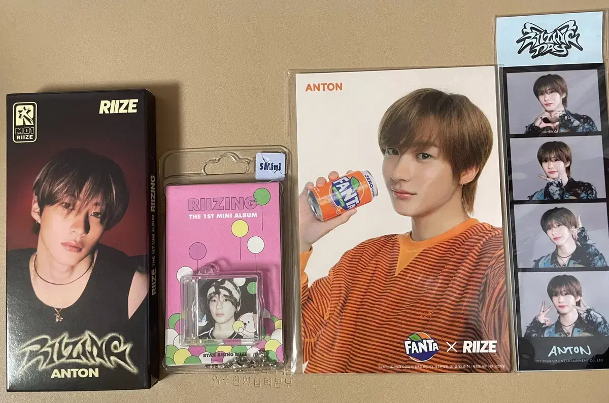 Rize chanyoung photocard sells mini photopacks