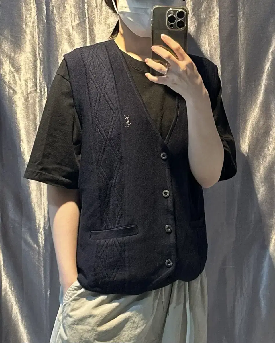 M YSL Yves Saint Laurent Logo Navy Knit Vest