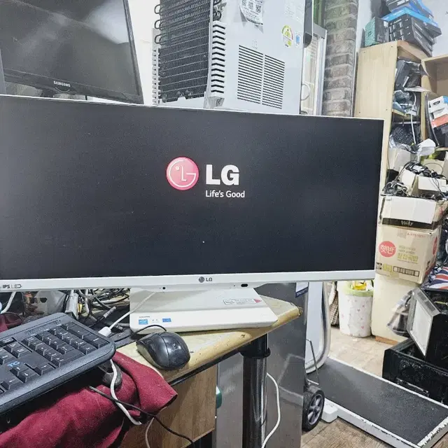 LG29인치 ips 와이드일체형 컴퓨터