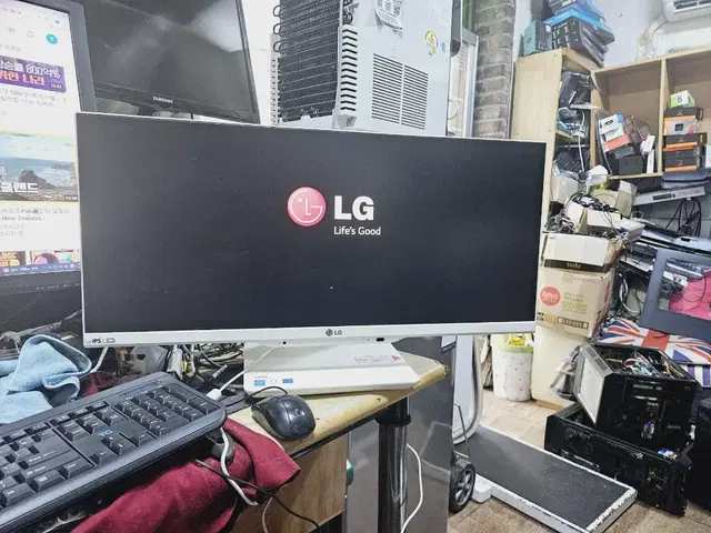 LG29인치 ips 와이드일체형 컴퓨터