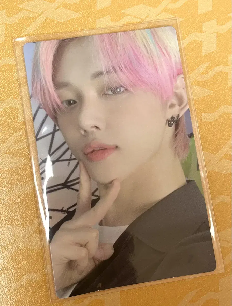 Source) tomorrow x together txt yeonjun Bloo Hour AR photocard WTS