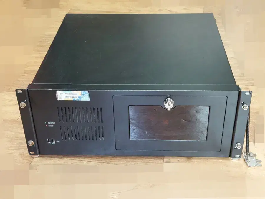 iEi RACK-360GBATX-R22 산업용컴퓨터 랙