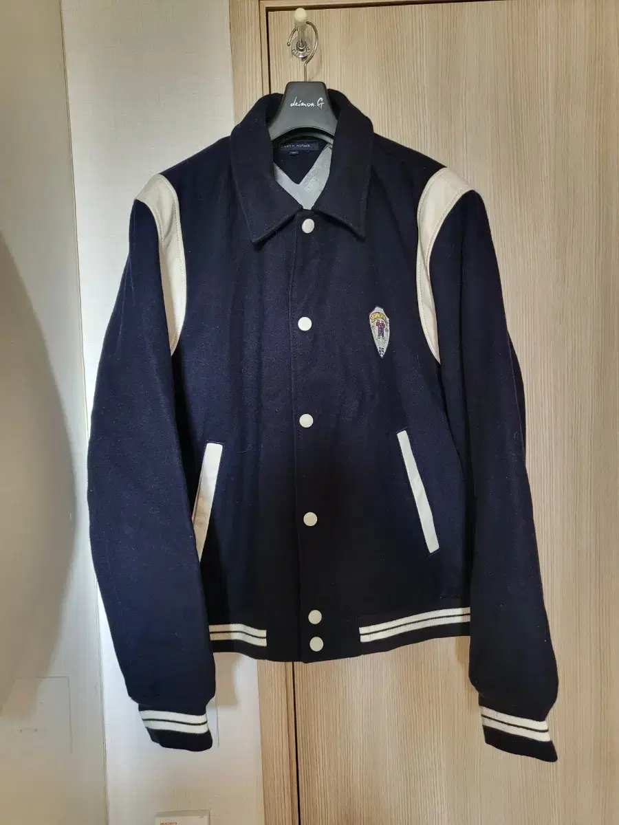 Tommy Hilfiger Varsity Jacket XL (105+)