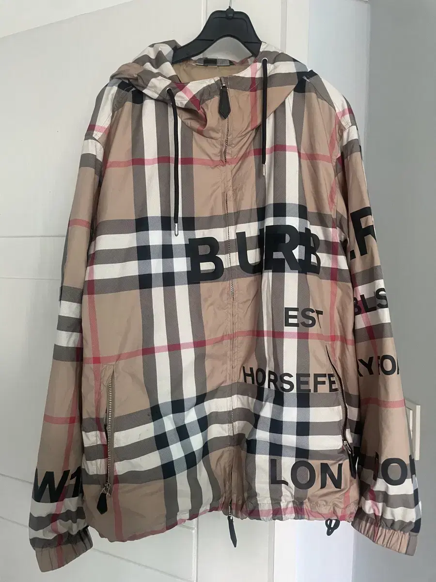 Burberry Horseferry Windbreaker