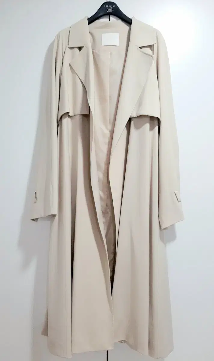 169,000->49,000 Chung Soon Trench Coat